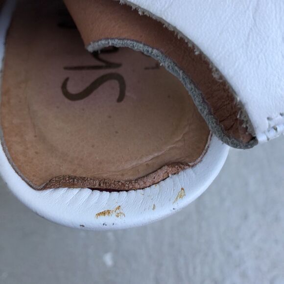 Shelly London  - Picture 7 of 9